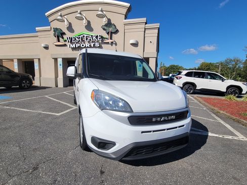 Used 2021 RAM ProMaster City Tradesman SLT image 3