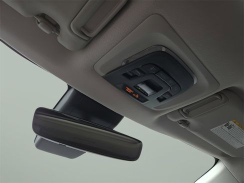 Used 2022 Toyota Corolla Cross XLE image 19