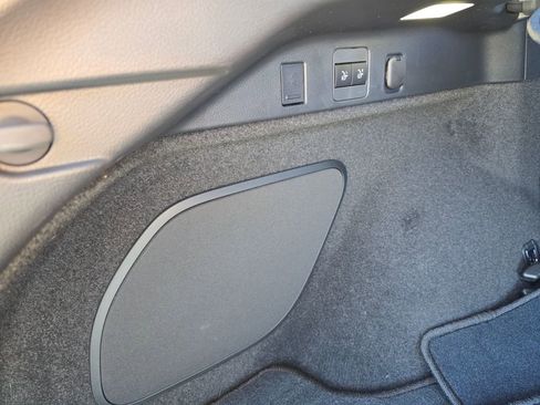 Used 2025 Lexus RX 350 Premium w/ Accessory Package (Z1) image 39