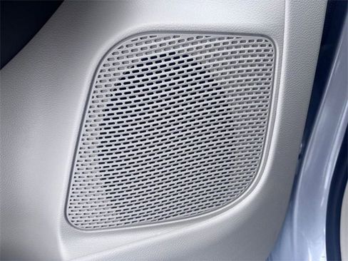 Certified 2023 Chrysler Pacifica Touring-L image 14