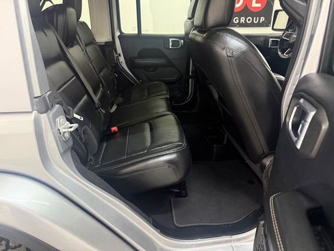 Used 2018 Jeep Wrangler Unlimited Sahara w/ Dual Top Group image 28