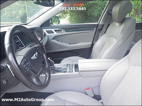 Used 2015 Hyundai Genesis 3.8 w/ Option Group 02 image 10