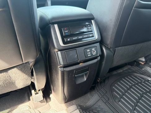 Used 2023 Subaru Ascent Limited AWD/4WD image 24