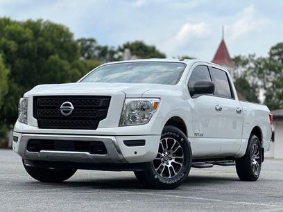 Used 2021 Nissan Titan SV w/ SV Convenience Package