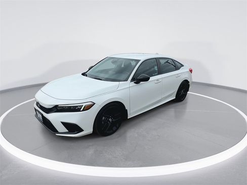 Used 2023 Honda Civic Sport image 6