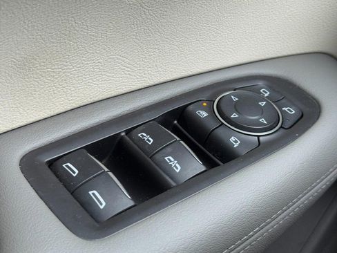 Used 2020 Cadillac XT6 Premium Luxury image 24