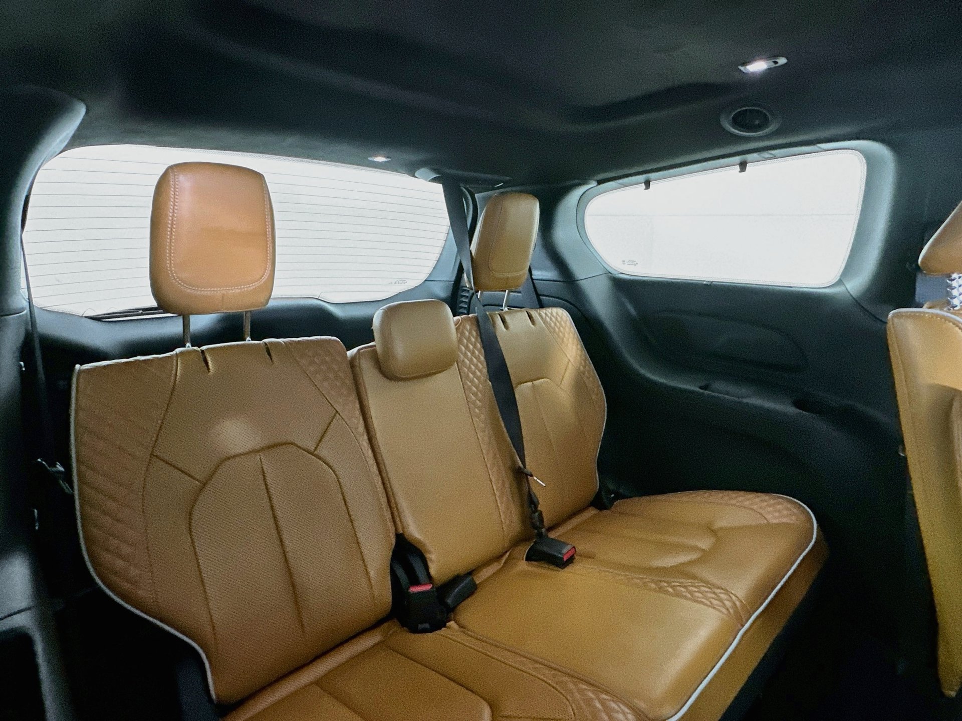 Used 2023 Chrysler Pacifica Pinnacle FWD image 30