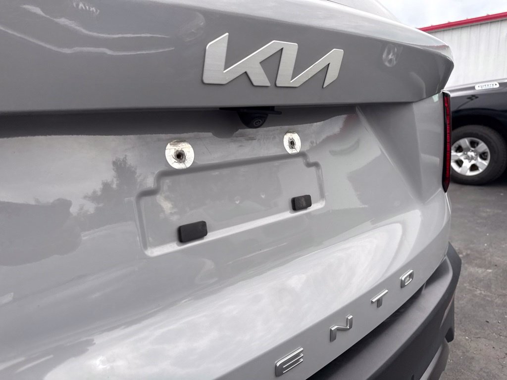 Used 2022 Kia Sorento S w/ Panoramic Sunroof Package AWD/4WD image 21