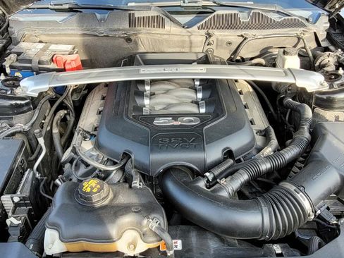 Used 2013 Ford Mustang GT image 14