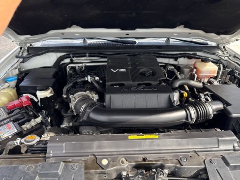 Used 2020 Nissan Frontier PRO-4X AWD/4WD image 12