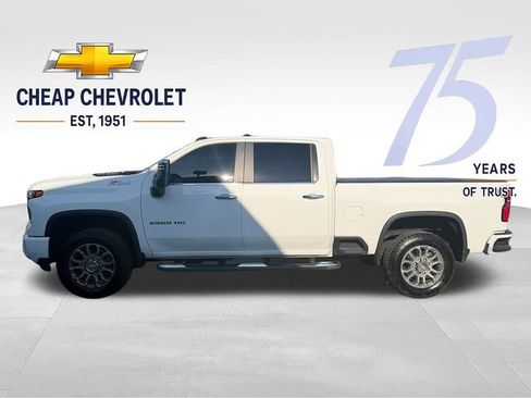 Used 2025 Chevrolet Silverado 2500 LT w/ Z71 Chrome Sport Edition AWD/4WD image 2