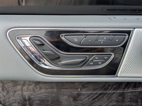 Used 2020 Lincoln Navigator Reserve w/ Luxury Package image 29