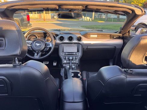 Used 2019 Ford Mustang GT Premium RWD image 29