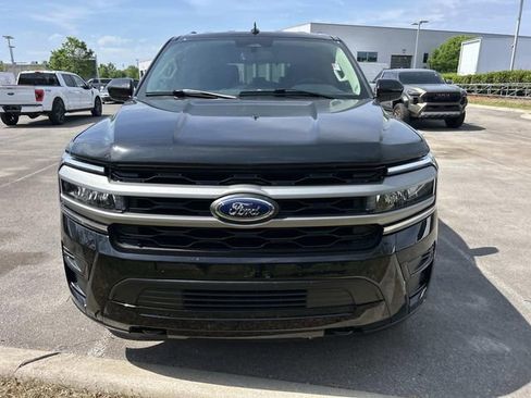 Used 2024 Ford Expedition XLT AWD/4WD image 2