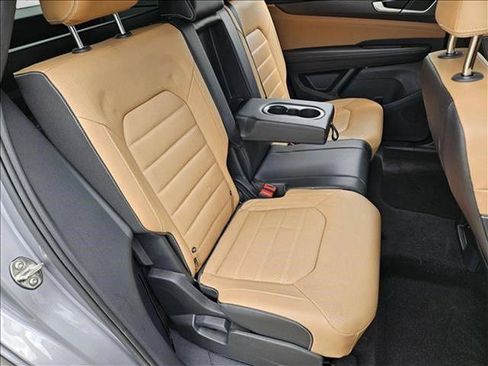 Used 2024 Volkswagen Atlas Cross Sport SEL R-Line AWD/4WD image 19