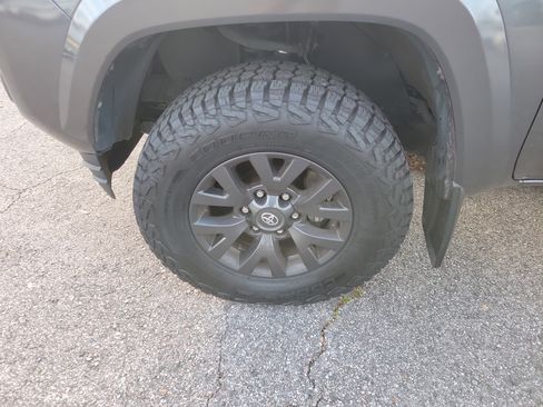 Used 2021 Toyota Tacoma SR5 image 30