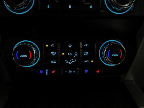 Used 2020 Ford F250 4x4 Crew Cab Super Duty image 17
