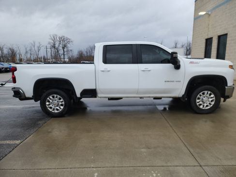 Used 2023 Chevrolet Silverado 2500 LT w/ All Star Edition image 2