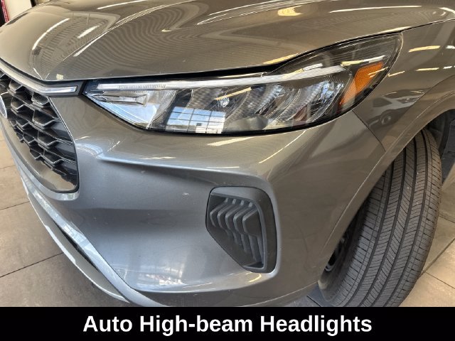 Used 2024 Ford Escape ST-Line w/ Tech Pack #1 AWD/4WD image 15