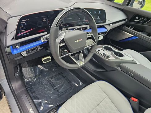 New 2026 Cadillac Optiq V AWD/4WD image 19