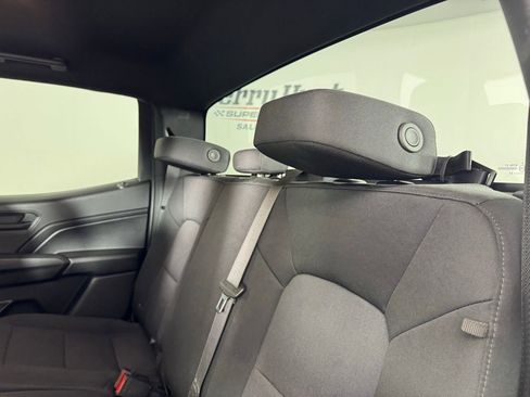 Used 2024 Chevrolet Colorado W/T RWD image 23