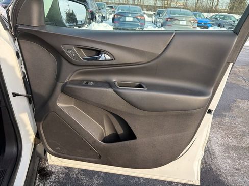 Used 2018 Chevrolet Equinox LT image 25
