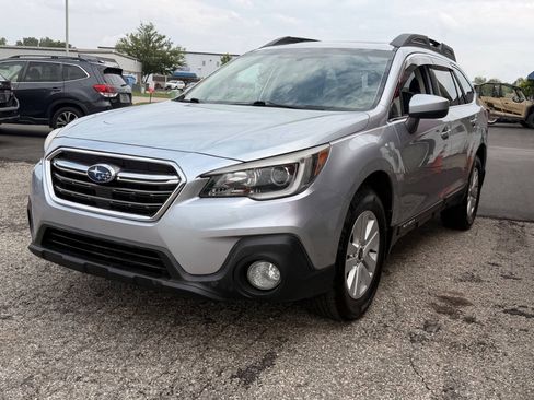 Used 2018 Subaru Outback 2.5i Premium AWD/4WD image 8