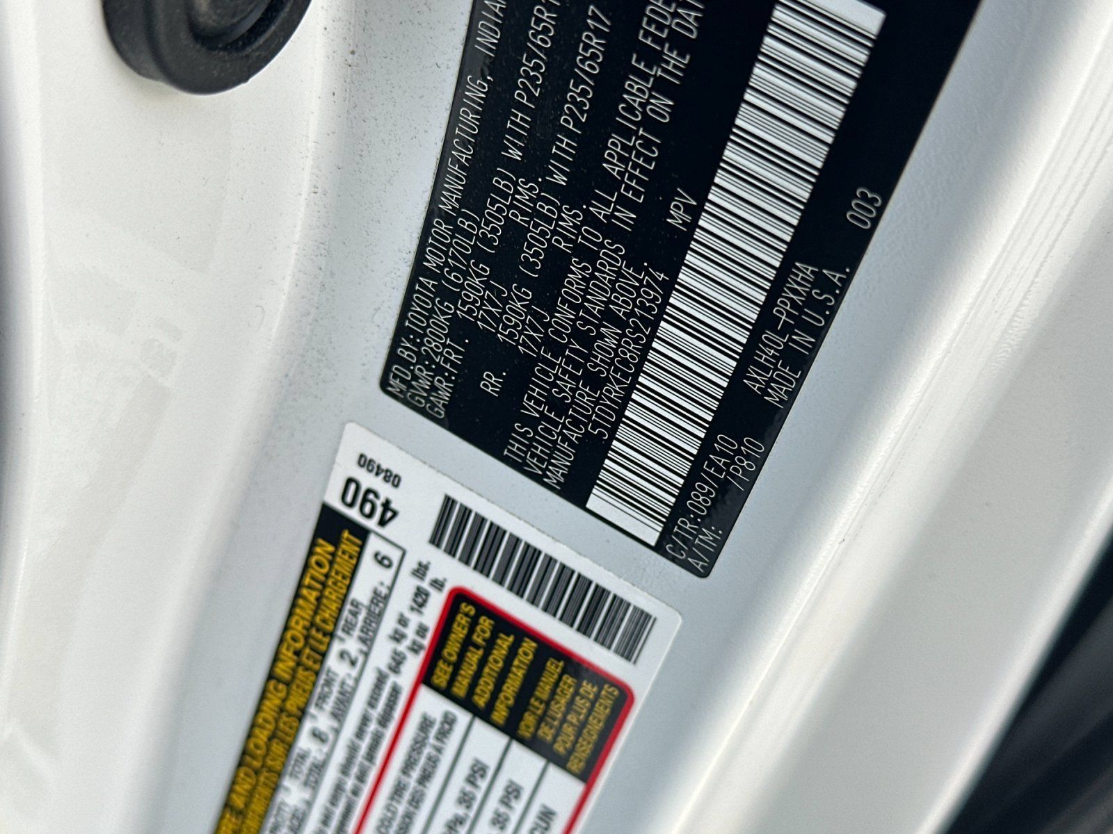 Used 2024 Toyota Sienna XLE FWD image 28