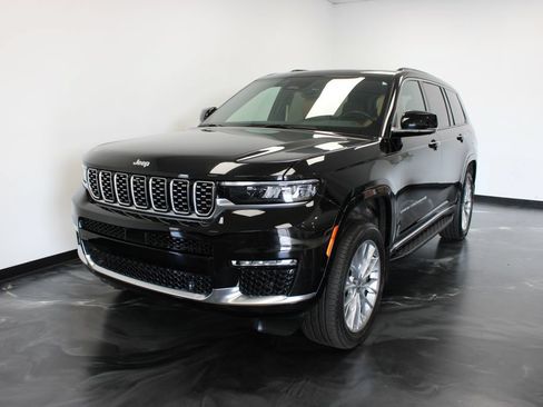 Used 2024 Jeep Grand Cherokee L Summit w/ MOPAR Finishing Package AWD/4WD image 4