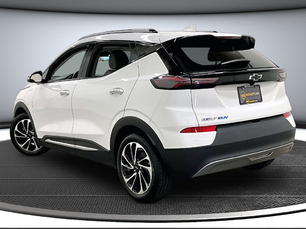 Used 2023 Chevrolet Bolt EUV Premier FWD image 4