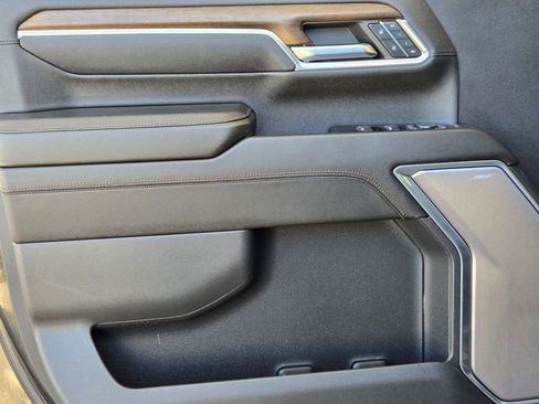 Used 2024 Chevrolet Silverado 2500 High Country w/ High Country Premium Package AWD/4WD image 11