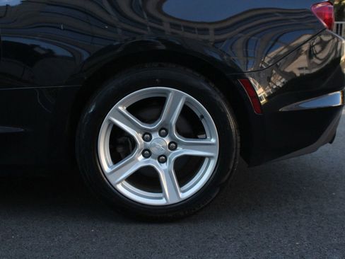 Used 2021 Chevrolet Camaro LT w/ Technology Package image 10