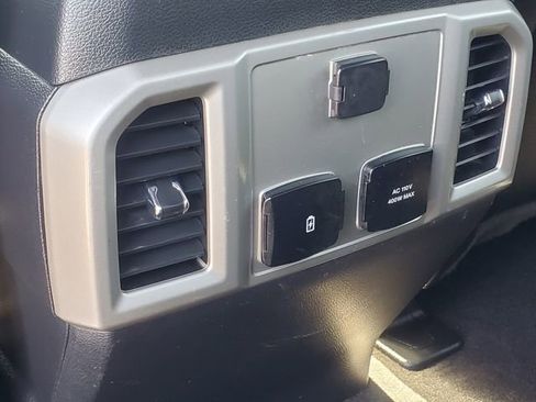 Used 2020 Ford F150 Lariat image 29