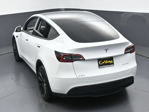 Used 2023 Tesla Model Y Long Range AWD/4WD image 36