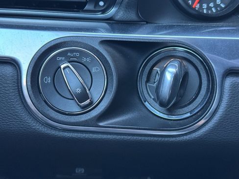 Used 2015 Porsche 911 Carrera S image 22