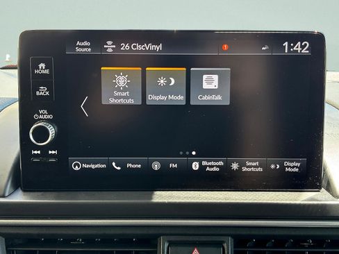 Certified 2025 Honda Pilot Touring image 24
