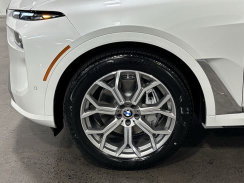 New 2027 BMW X7 xDrive40i w/ Executive Package AWD/4WD image 10