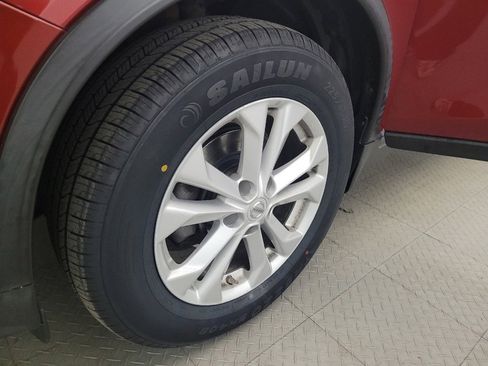Used 2016 Nissan Rogue SV AWD/4WD image 31