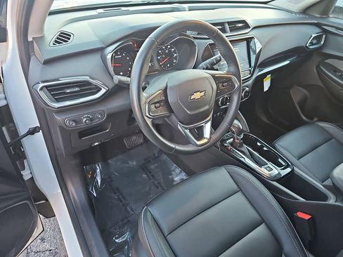 Used 2021 Chevrolet TrailBlazer LT w/ Premium Seating Package image 15