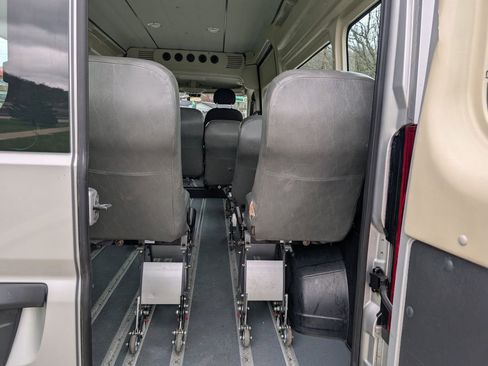 Used 2014 RAM ProMaster 2500 w/ Interior Convenience Group image 38