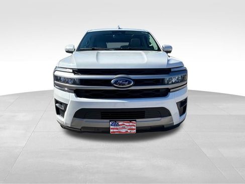 Used 2022 Ford Expedition XLT image 9