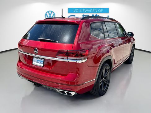 Used 2021 Volkswagen Atlas SE w/ Towing Package FWD image 4