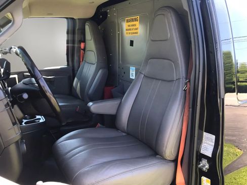 Used 2019 Chevrolet Express 2500 w/ Driver Convenience Package RWD image 12