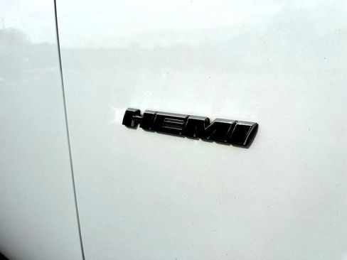 Used 2015 Dodge Challenger R/T w/ Quick Order Package 22B R/T image 7