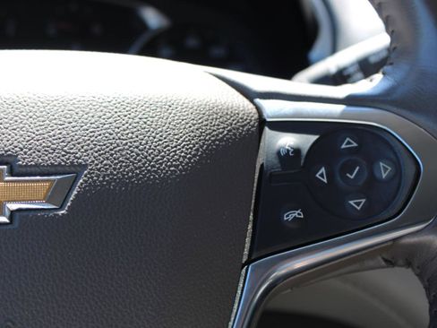 Used 2020 Chevrolet Traverse LT w/ Driver Confidence II Package image 22