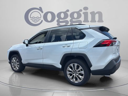 Used 2025 Toyota RAV4 XLE Premium AWD/4WD image 3