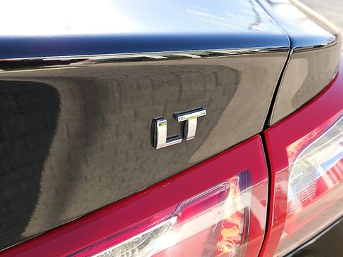 Used 2022 Chevrolet Malibu LT image 7