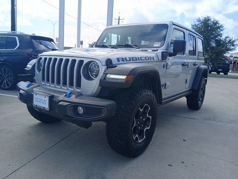 Used 2023 Jeep Wrangler Unlimited Rubicon 4xe AWD/4WD image 3