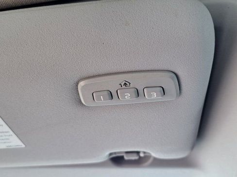 Used 2007 Volvo C70 T5 image 18