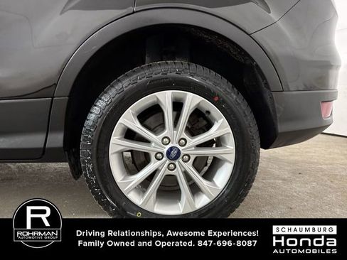 Used 2019 Ford Escape SEL image 5